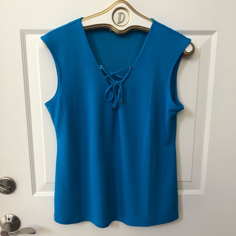 NWOT - Calvin Klein Lightweight Partially Front Laced Top